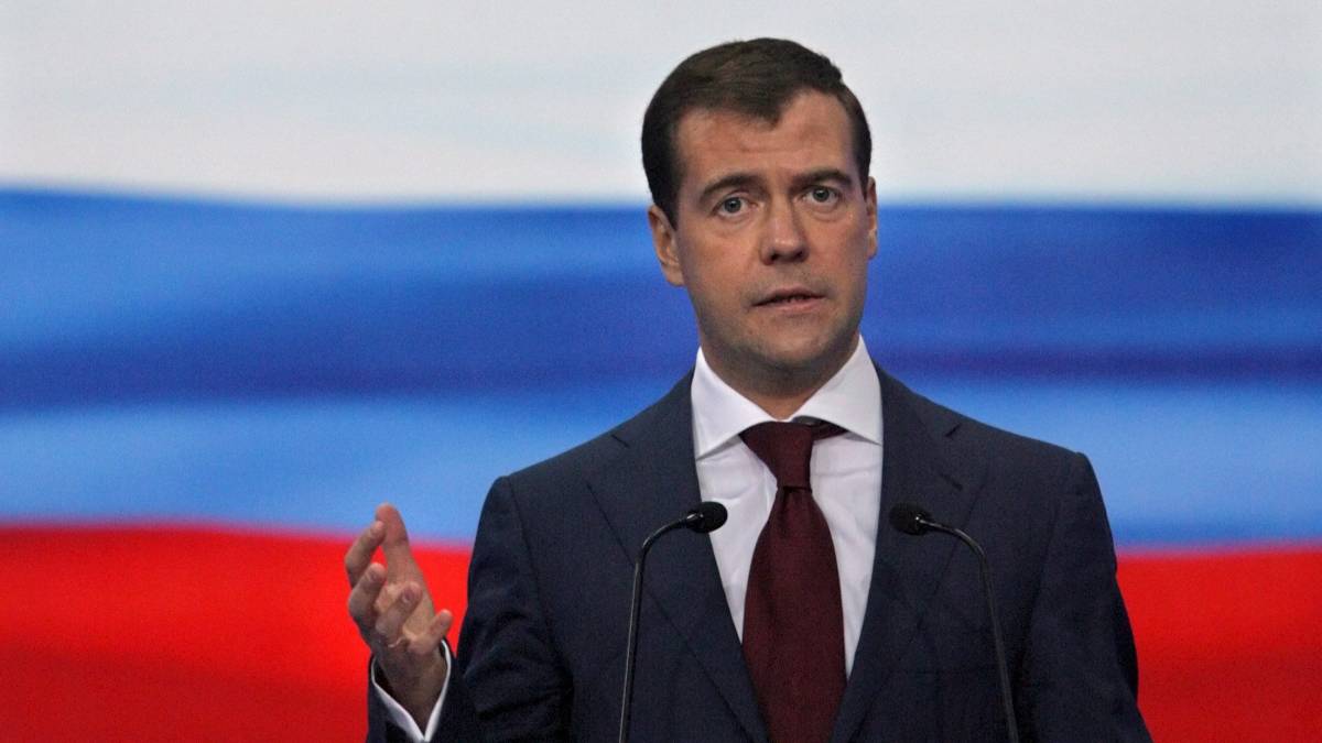 "Se Kiev attacca, useremo il nucleare". Medvedev minaccia l'Ucraina
