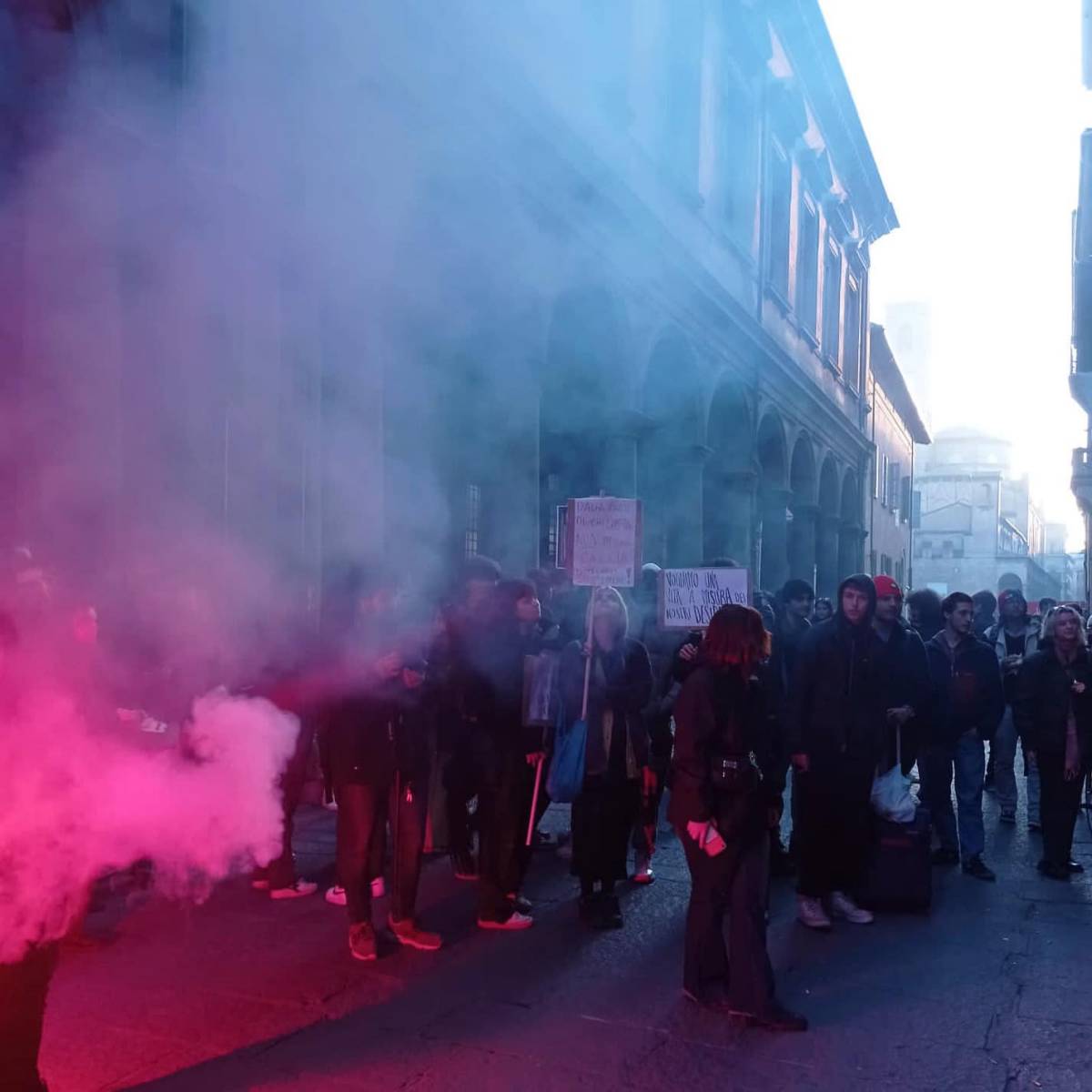 Una delle proteste svoltesi pochi giorni fa a Bologna