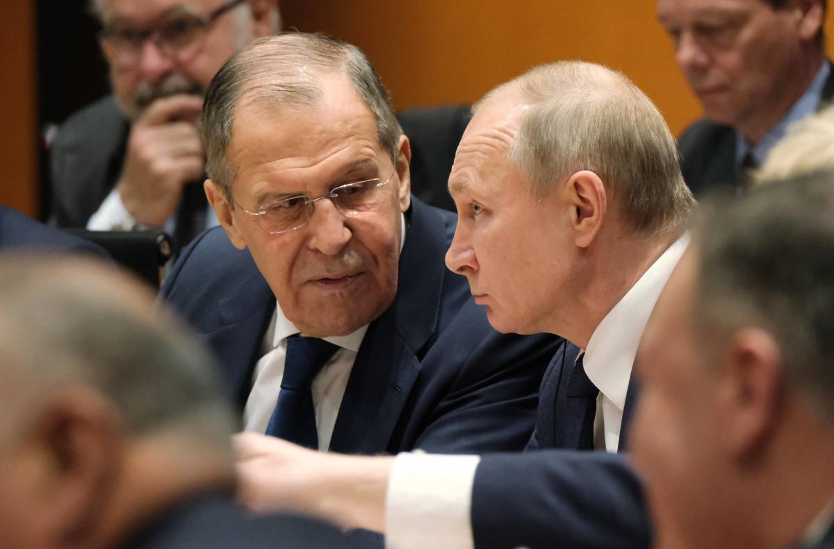 La chiamata nella notte e la sorpresa: così Putin avvertì Lavrov dell'invasione