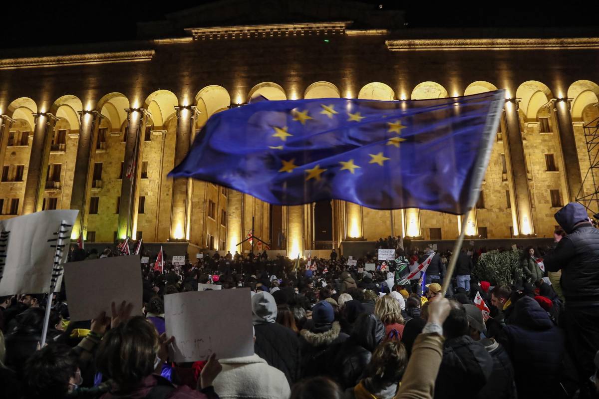 "Vittoria del popolo". La Georgia allontana i tentacoli dello Zar. Tensione in Moldova