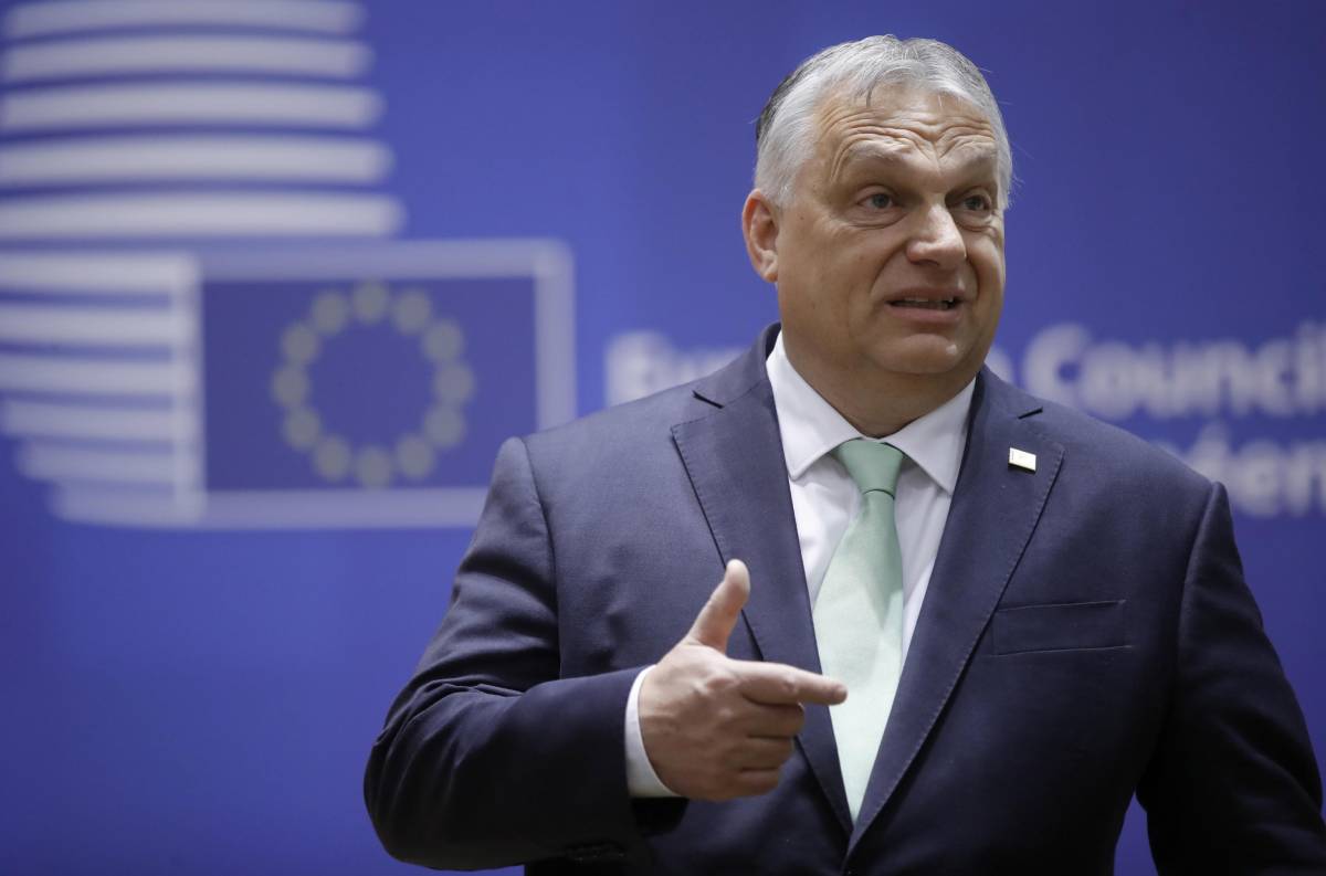 Ira arcobaleno: "L"Italia sta con Orbán"