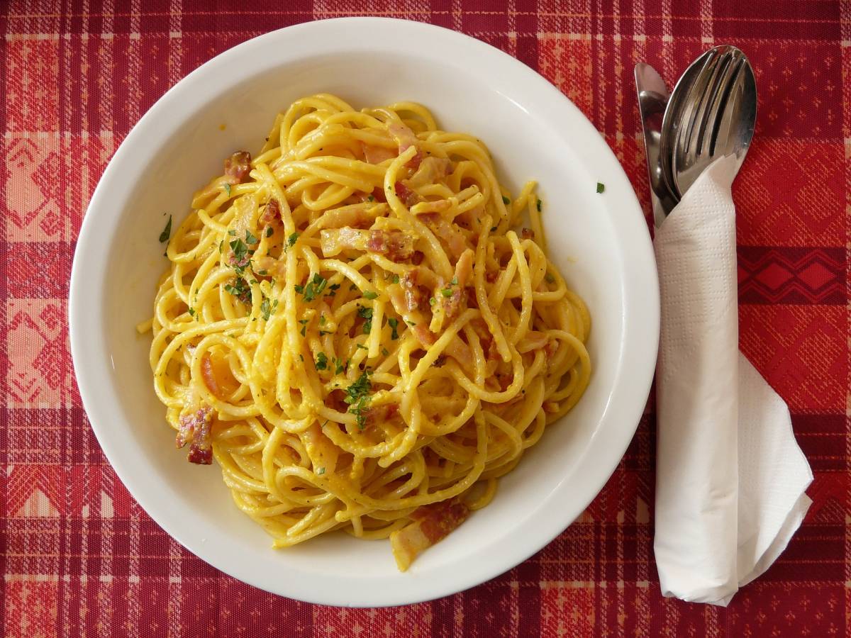 L'assalto alla cucina italiana: "Questi piatti non sono vostri". Ma la storia è un'altra