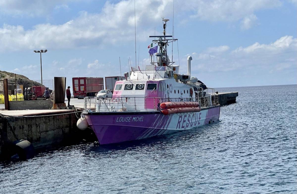 "Ha violato il decreto". L'Ong viene messa in stato di fermo a Lampedusa