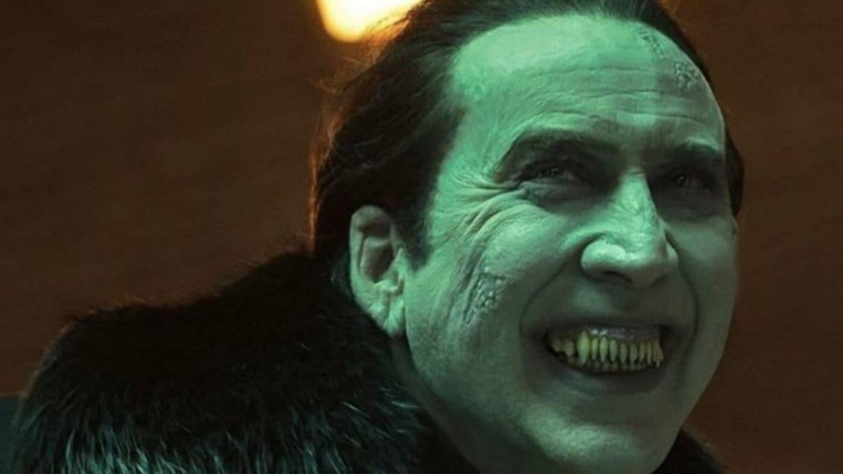 "Con cerone e denti finti mi sono divertito a travestirmi da Dracula"