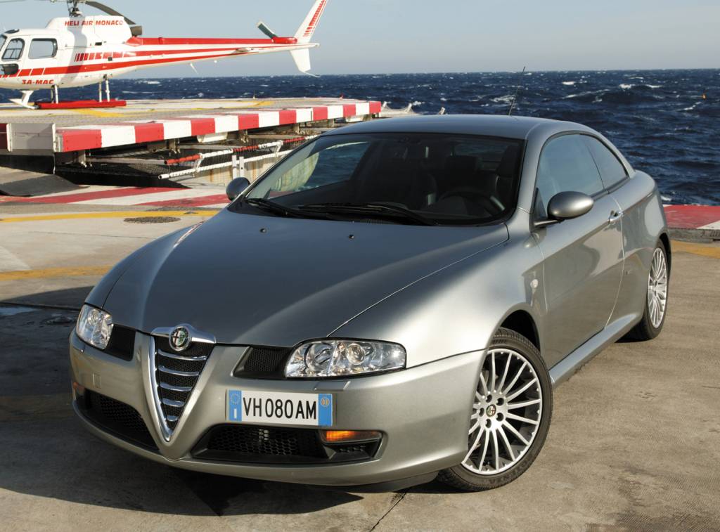Alfa GT, vent'anni fa il ritorno di un mito