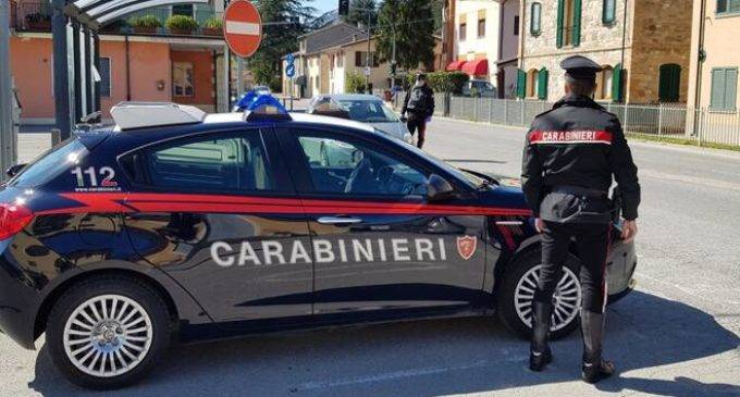 Ha segregato in casa la fidanzata dopo averla aggredita denunciato dai Carabinieri
