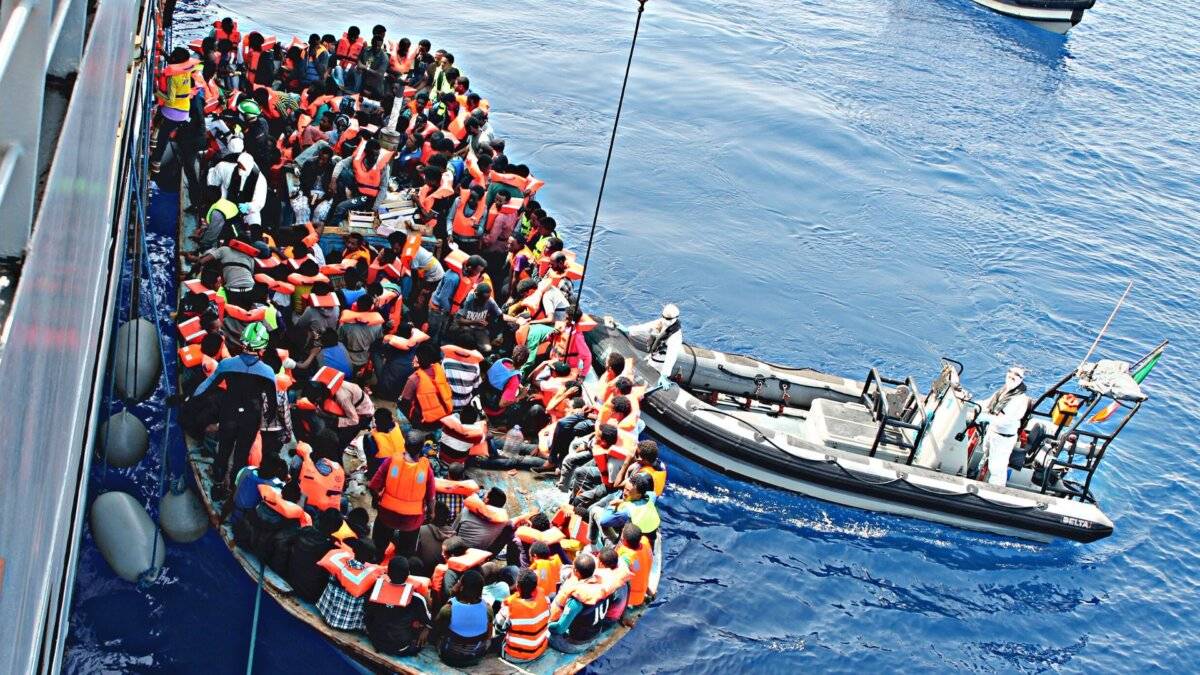 Migranti, l'asse tra Ppe e Meloni: "L'Italia va aiutata"