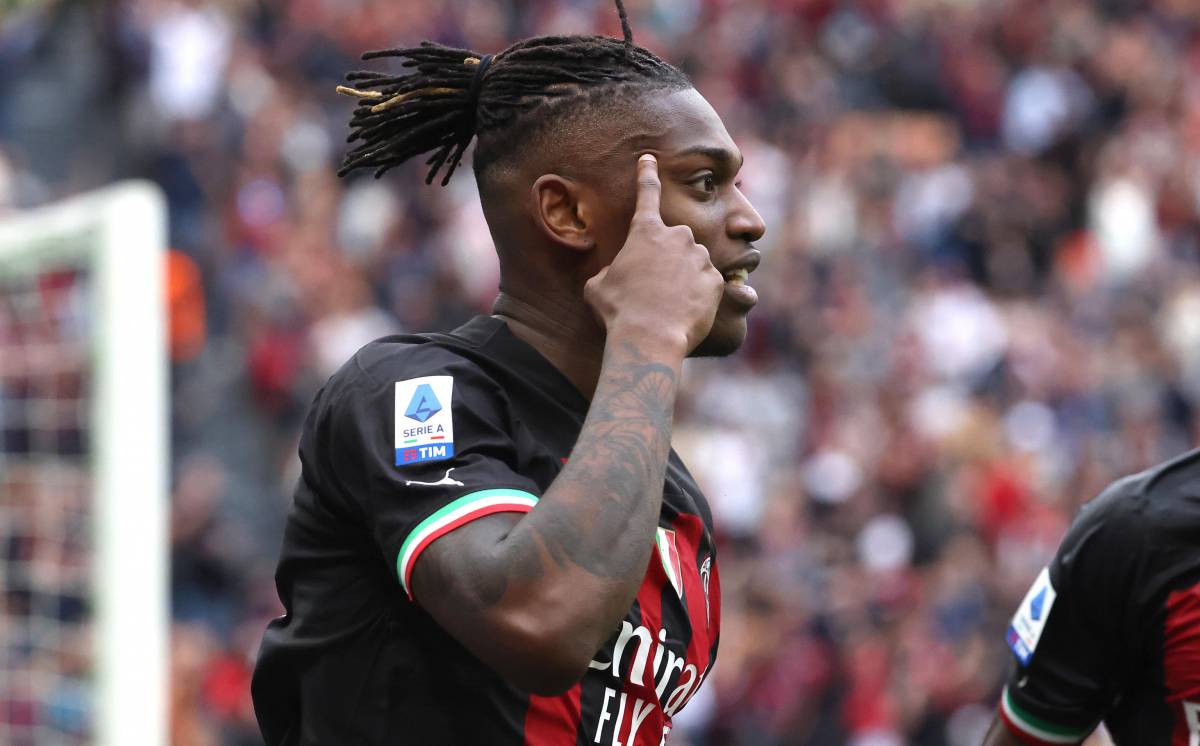 Il Milan risponde alla vittoria dell'Inter: una doppietta di Leao stende il Lecce