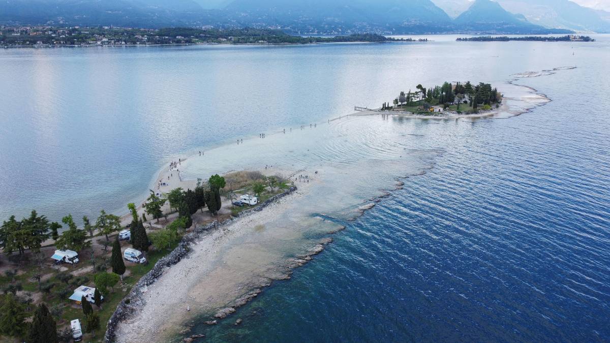 Allarme lago di Garda mai così secco in 70 anni. Agricoltura a rischio
