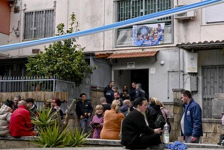 Napoli: occupata la casa di Stefania Rusolillo, presunta omicida della mamma del Tiktoker-salumiere