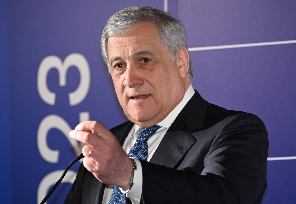 "La Commissione Ue non si schieri". Il monito di Tajani in vista delle europee