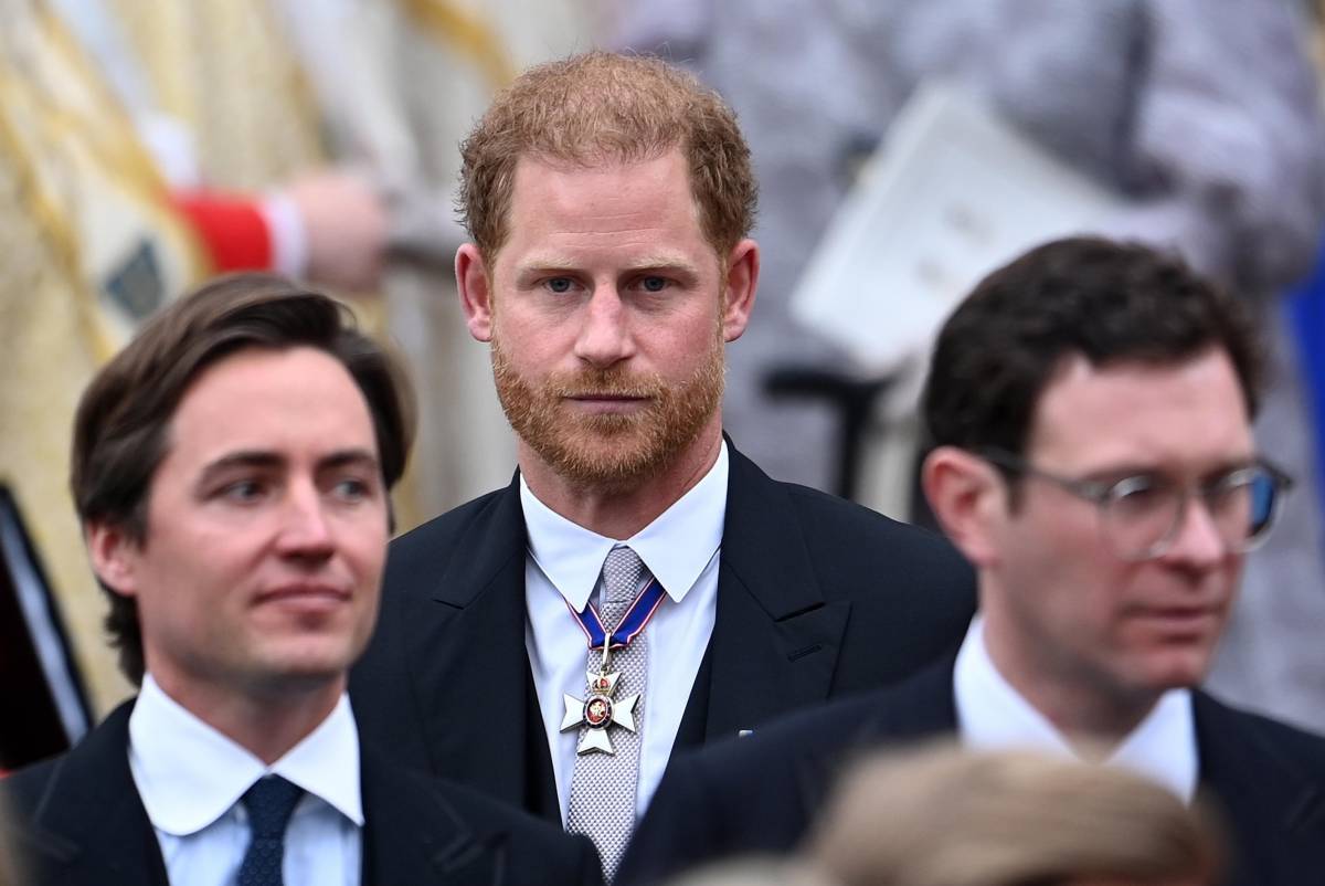 Il Mirror si scusa a sorpresa con il principe Harry: “Ha diritto al risarcimento”
