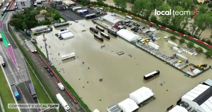 Gp di Imola, pista allagata e autodromo sott'acqua: ma la gara era già stata annullata