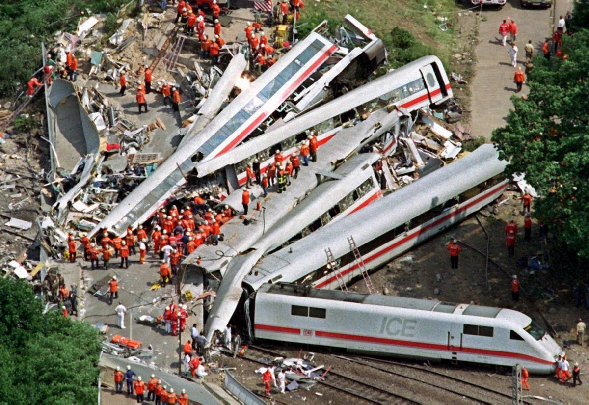"Il treno è deragliato a Eschede". Ma il macchinista non se n'era accorto