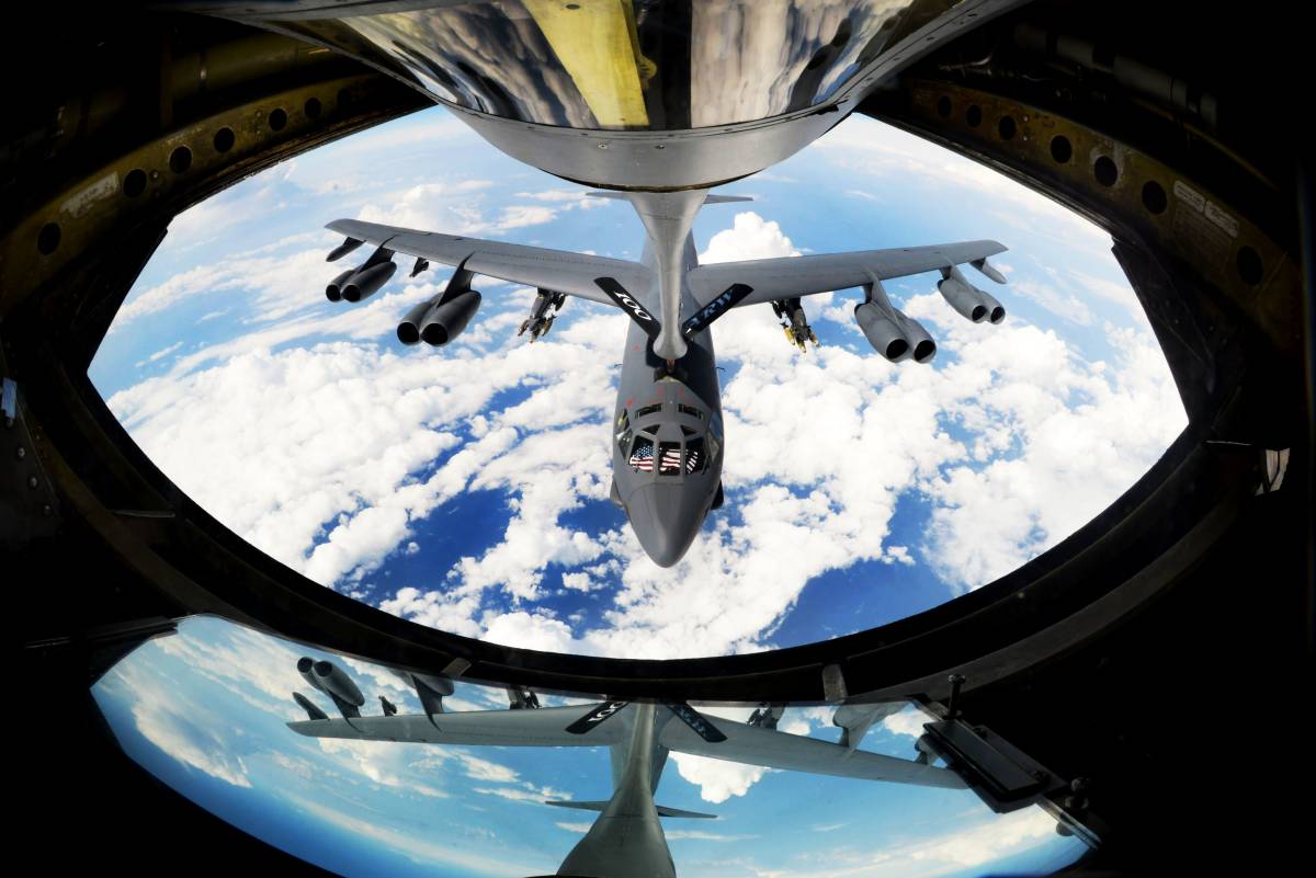 B-52H riarmati per attacco nucleare: cosa rivela la mossa Usa