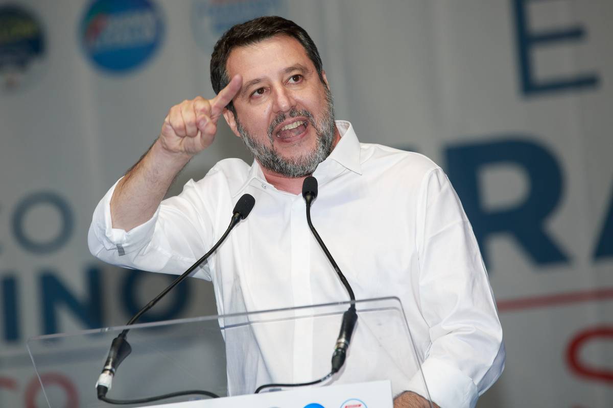 L'annuncio di Salvini: "A ottobre stanziamenti per il Ponte sullo Stretto"