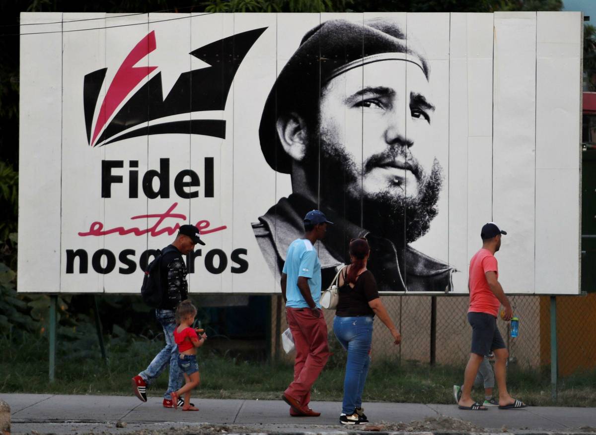 "40 anni al servizio di Cuba": così l'ex diplomatico Usa spiava per il regime di Castro