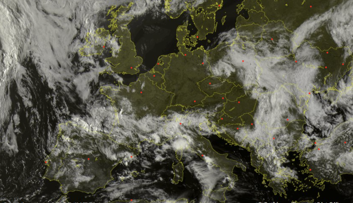 "Doppio ciclone" sull’Italia: il meteo peggiora, ecco le aree a rischio