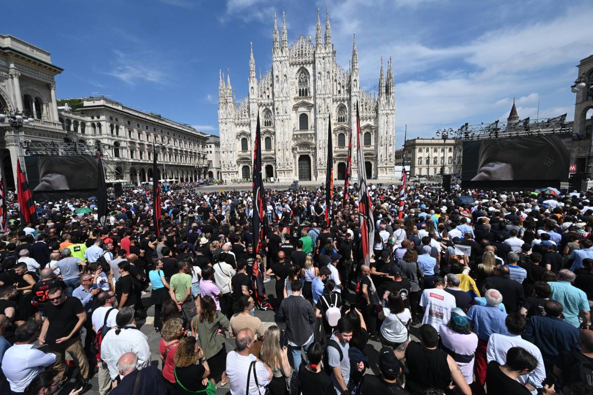 Un leader amato per la sua empatia. La piazza di Silvio palpitava di un'umanità mai vista a sinistra