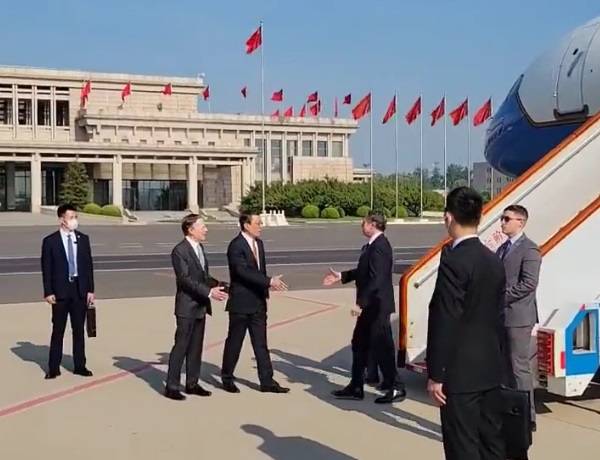 "Niente tappeto rosso": cosa c'è dietro al messaggio della Cina agli Usa