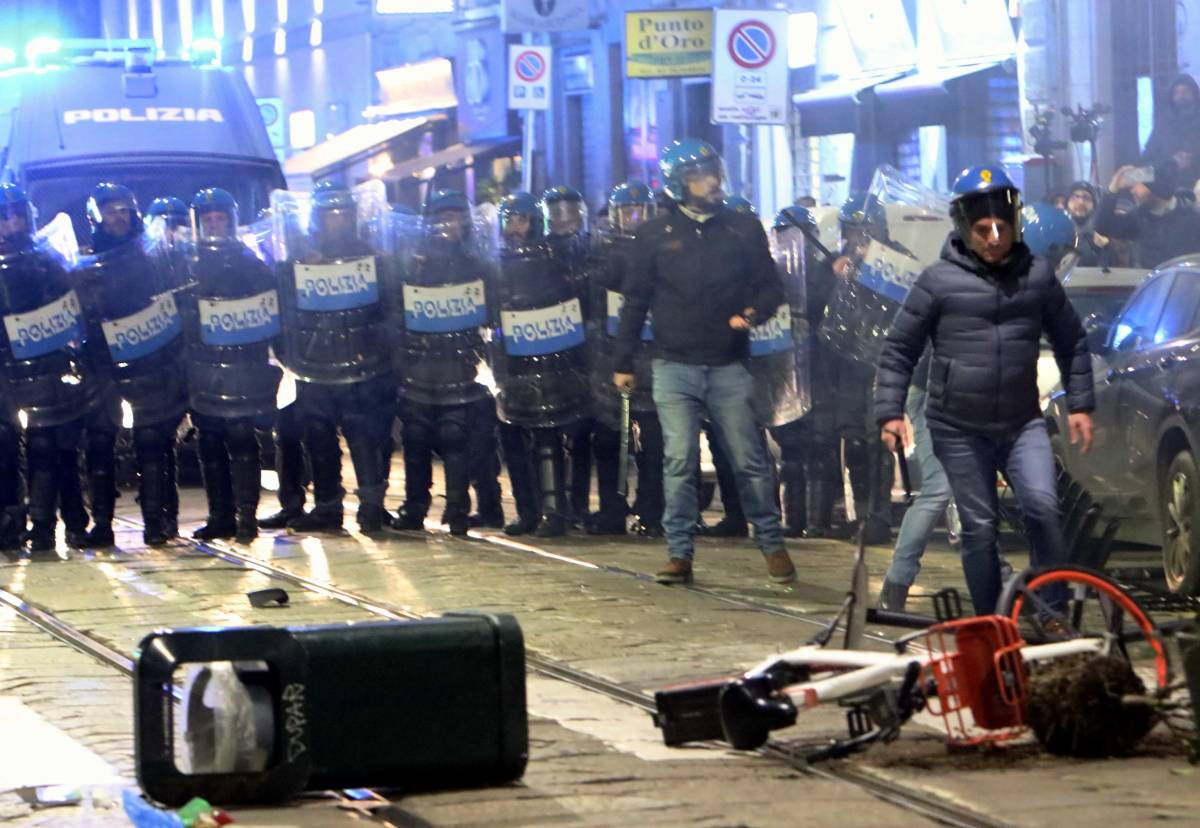 E la sinistra si schiera con i delinquenti