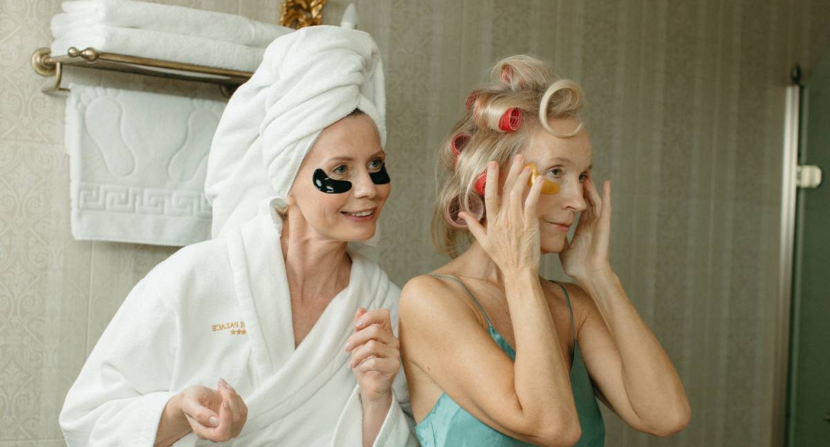 Over 60, segreti e strategie per una beauty routine perfetta