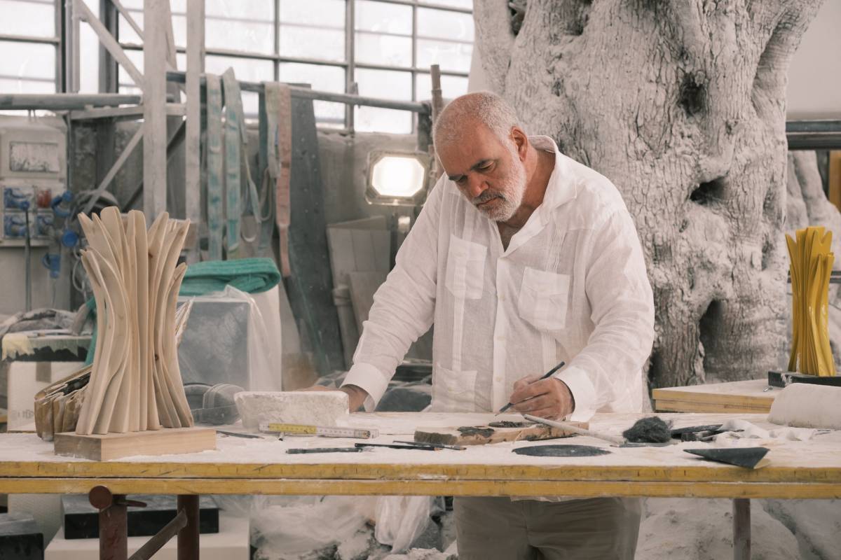 Pablo Atchugarry, il gigante del marmo che mette le ali alle sue opere