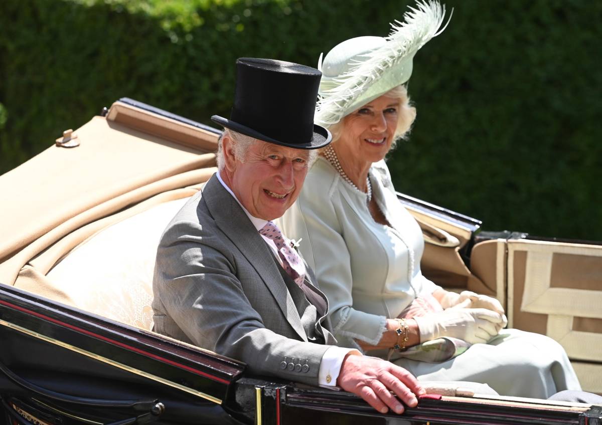 Re Carlo III e Camilla vivranno a Buckingham Palace, ma solo dal 2027 