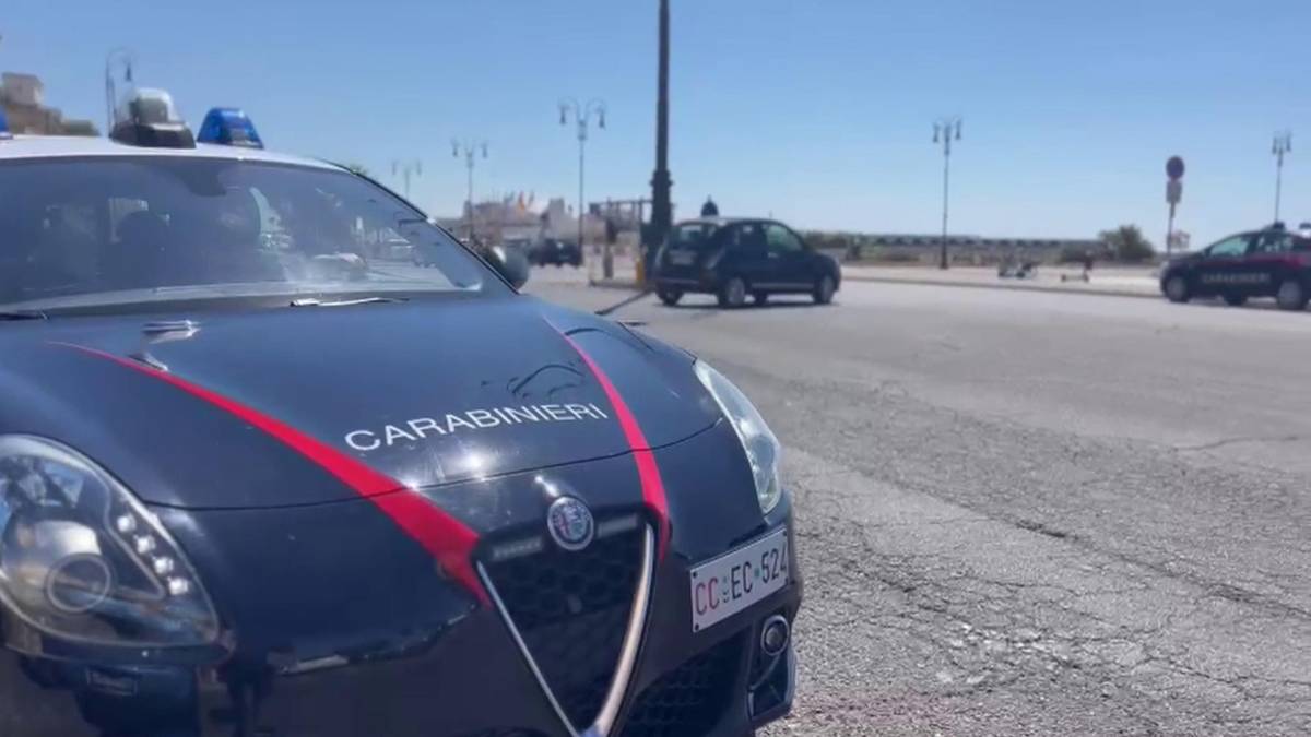 Briga entre garotos em Pádua, jovem de 15 anos esfaqueado três vezes: é muito grave