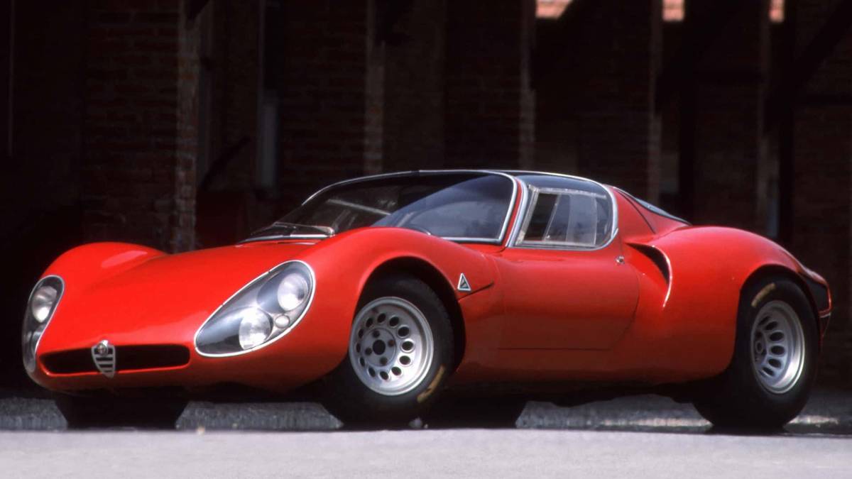 Alfa Romeo 33 Stradale, capolavoro senza tempo di tecnica e design