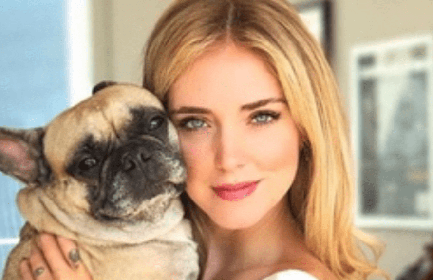 La Ferragni piange Matilda e piove odio dai nemici social. Ma i cani oggi sono di famiglia