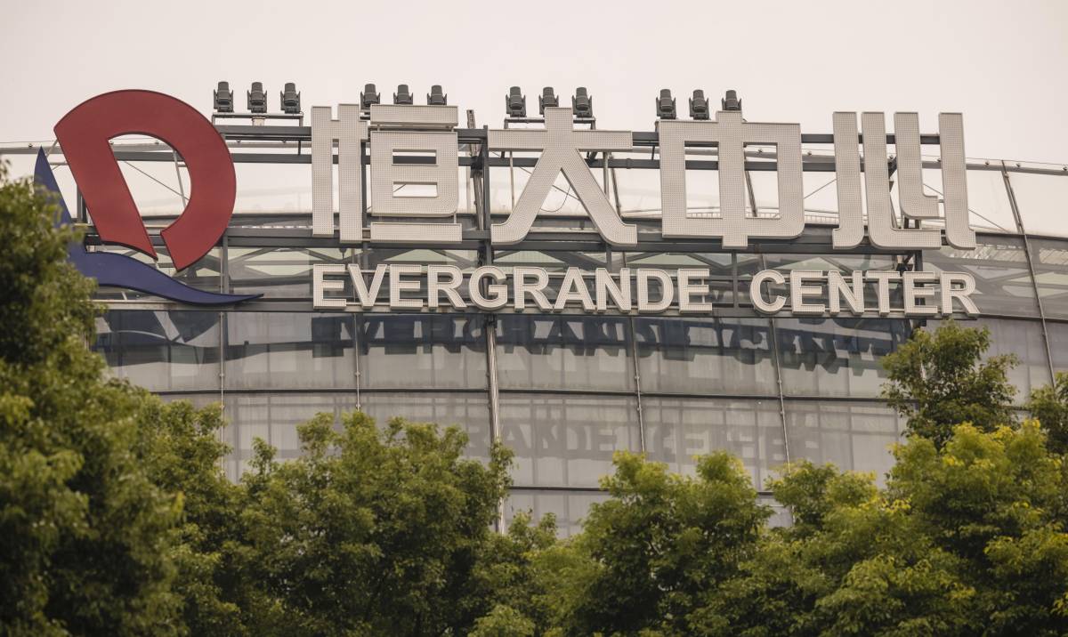 "Crimini illegali": in arrestato un manager di Evergrande. Altra tegola sul colosso cinese