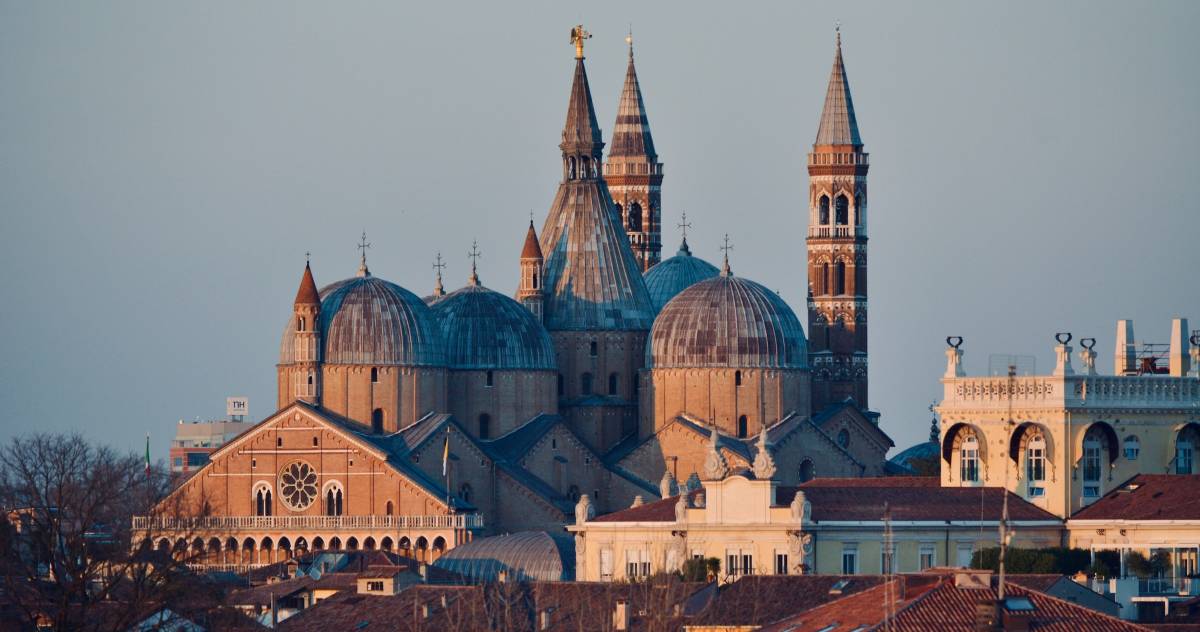 Tutte le bellezze di Padova, da Giotto a Santa Giustina, dalla passeggiata per i portici alla Basilica del Santo 