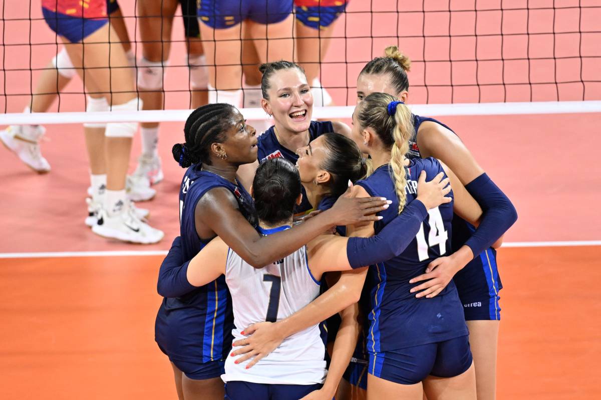 Europei di pallavolo, l'Italvolley femminile travolge la Francia (30