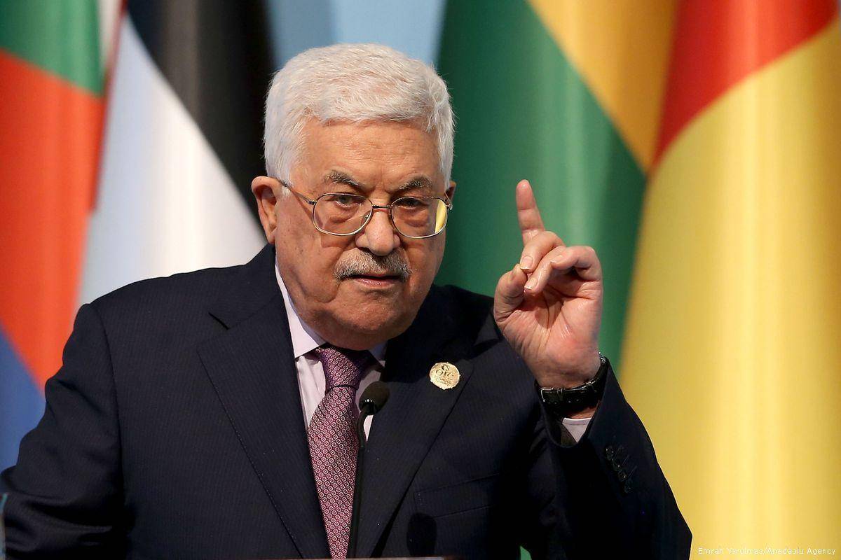 La frase choc di Abu Mazen contro gli ebrei: "Hitler li uccise perché usurai"