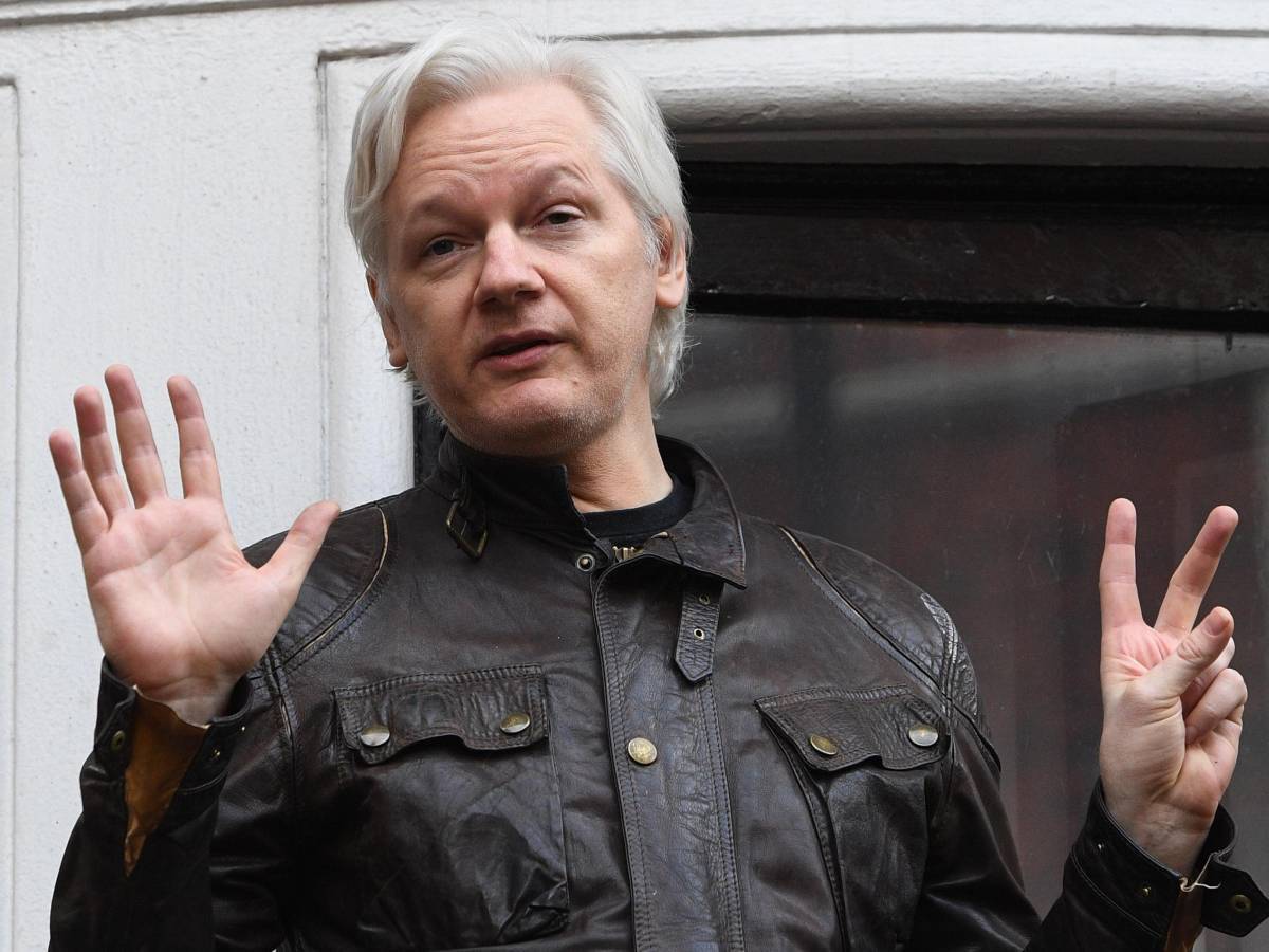 “Possibile accordo su Wikileaks”. Gli Stati Uniti potrebbero lasciare libero Assange