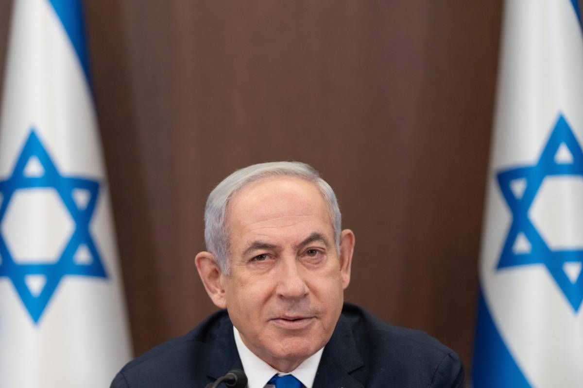 Crolla la fiducia nel governo Netanyahu. "Liti con l'esercito e tre ministri in uscita"