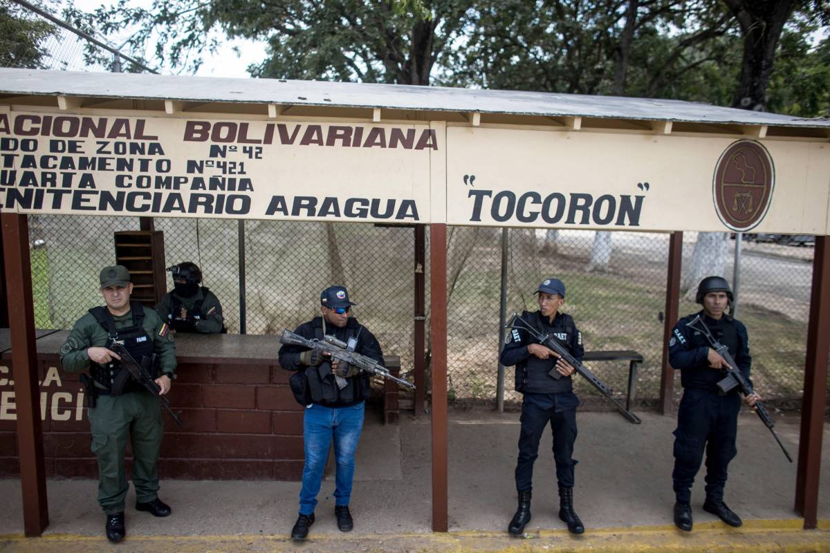 Maxi-blitz a Tocorón: sgomberata la prigione-hotel in Venezuela