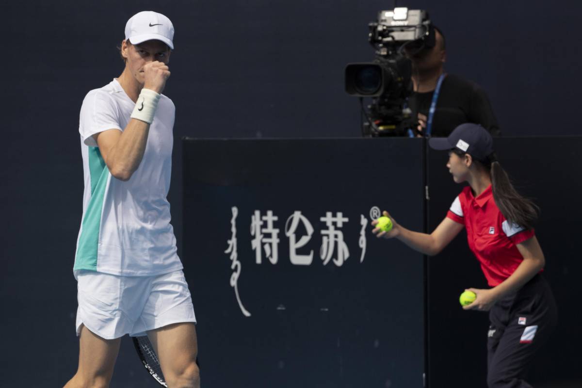 China Open: Sinner avanza ai quarti, Musetti battuto da Alcaraz