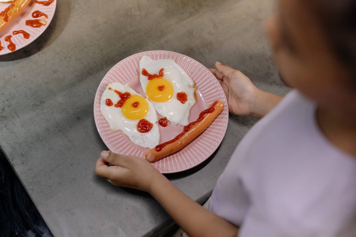 Un bambino su tre non fa una colazione adeguata: quali sono i rischi?