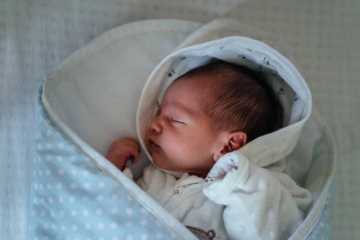 Neonati, cosa rivela la ricerca sulla data di nascita della madre