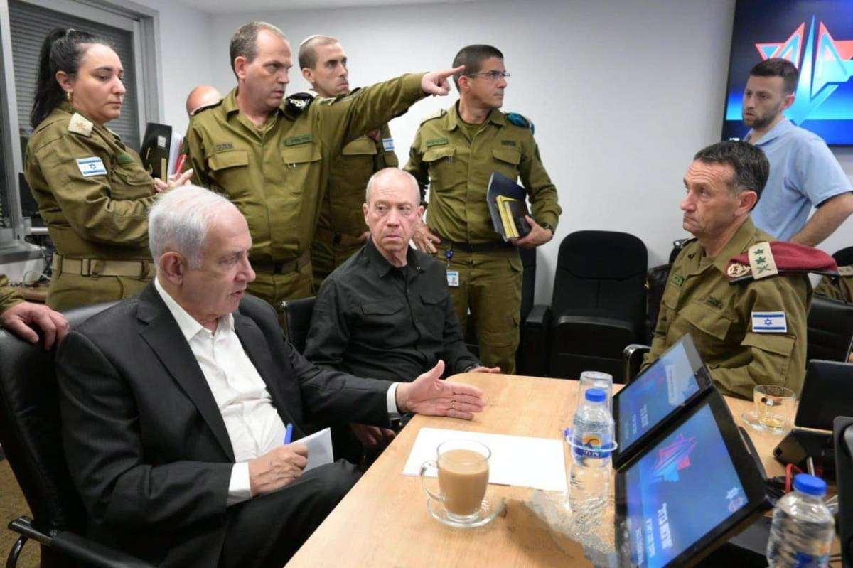   Netanyahu a Biden: "Dobbiamo entrare a Gaza". Trovati i corpi di 1500 terroristi palestinesi