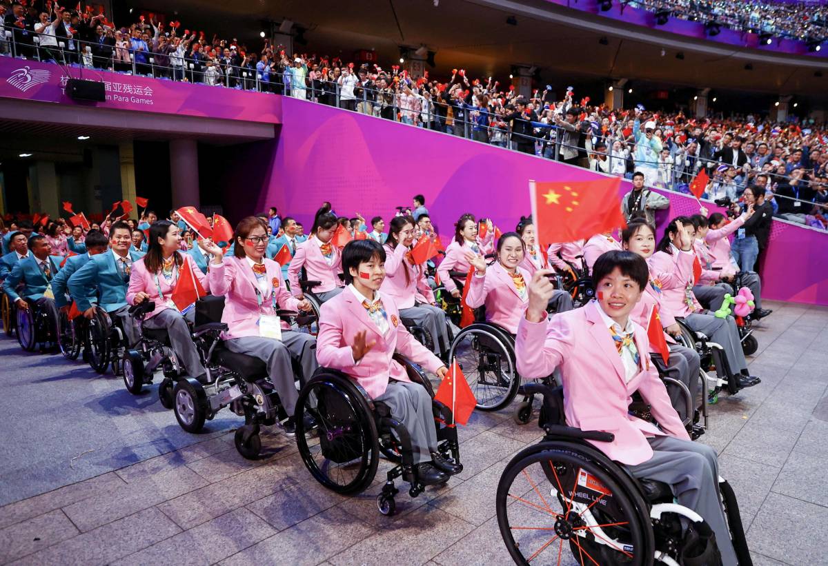 La torcia dei Giochi paralimpici asiatici celebra l'antica cultura di Liangzhu