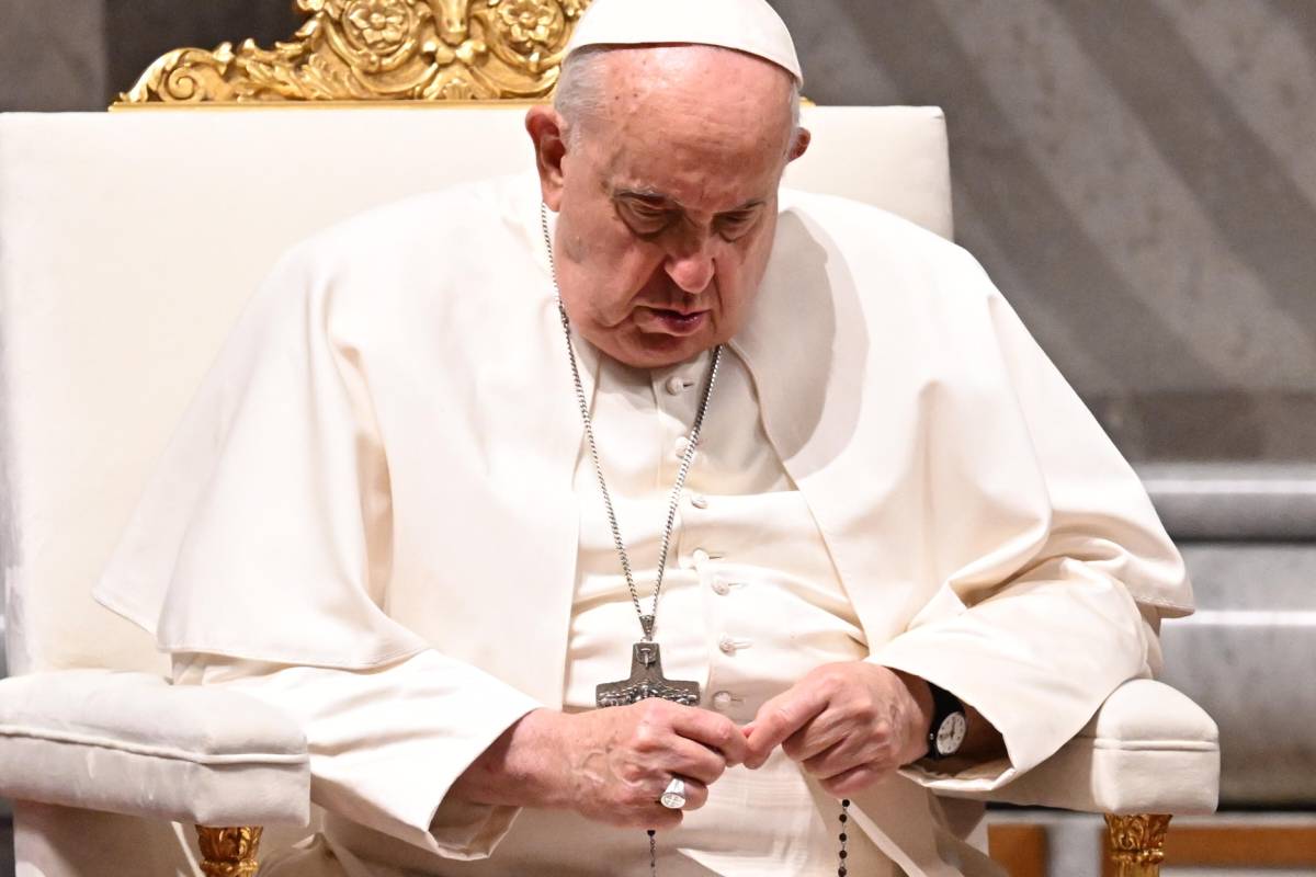 Il Papa si fa le leggi da solo (ma non convince gli esperti)