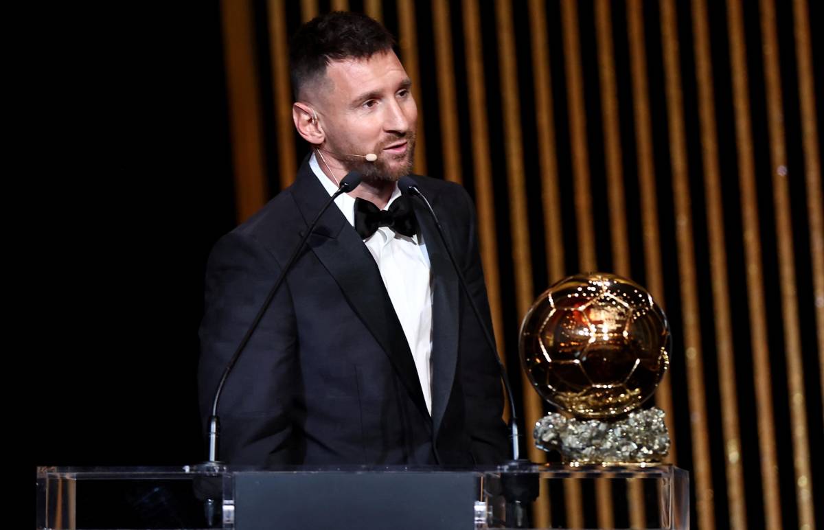 Pallone d'Oro, Messi trionfa davanti a Haaland e Mbappé