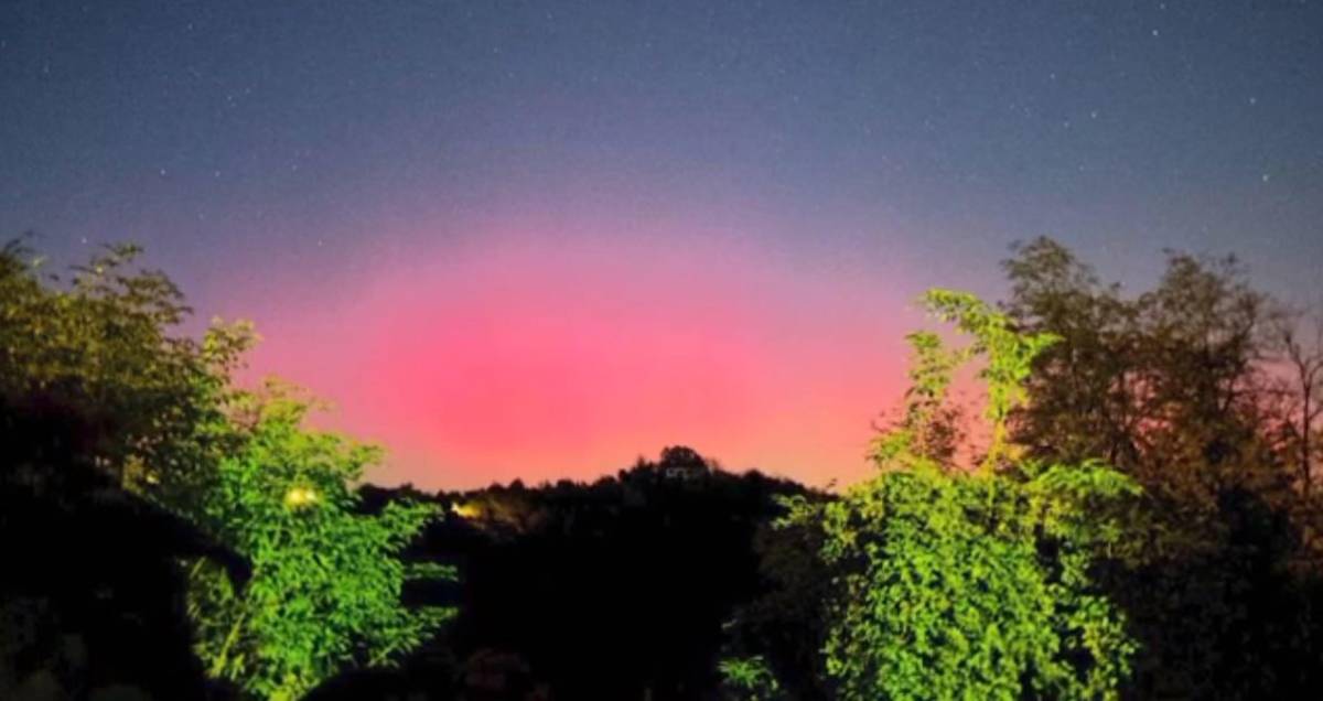 Aurora boreale visibile fino in Puglia: le immagini dell'incredibile fenomeno