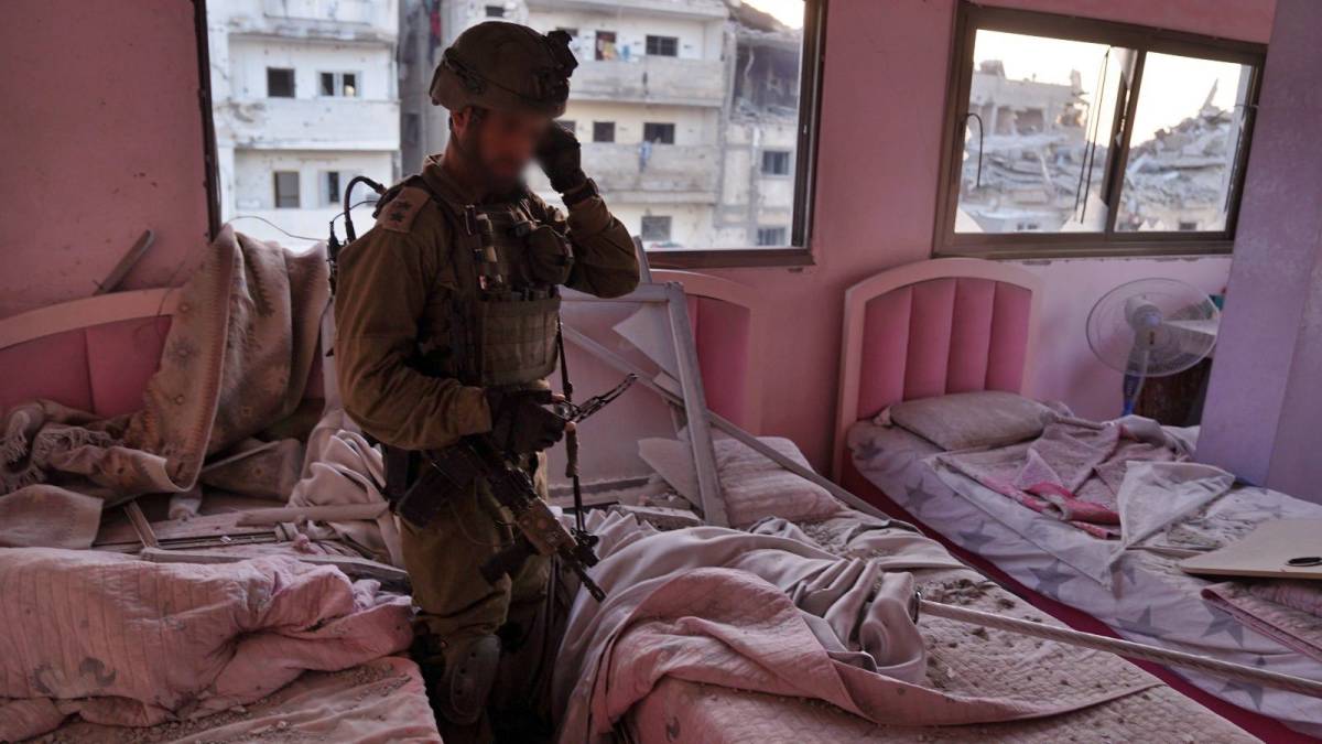 L'ennesimo orrore di Hamas a Gaza: "Armi e bombe vicino ai letti dei bambini"