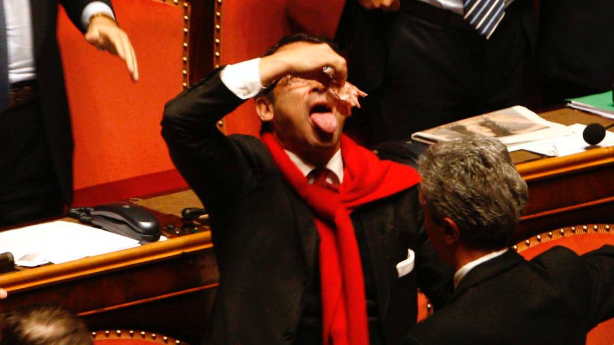 È morto Nino Strano, il senatore che mangiò mortadella per festeggiare la caduta di Prodi