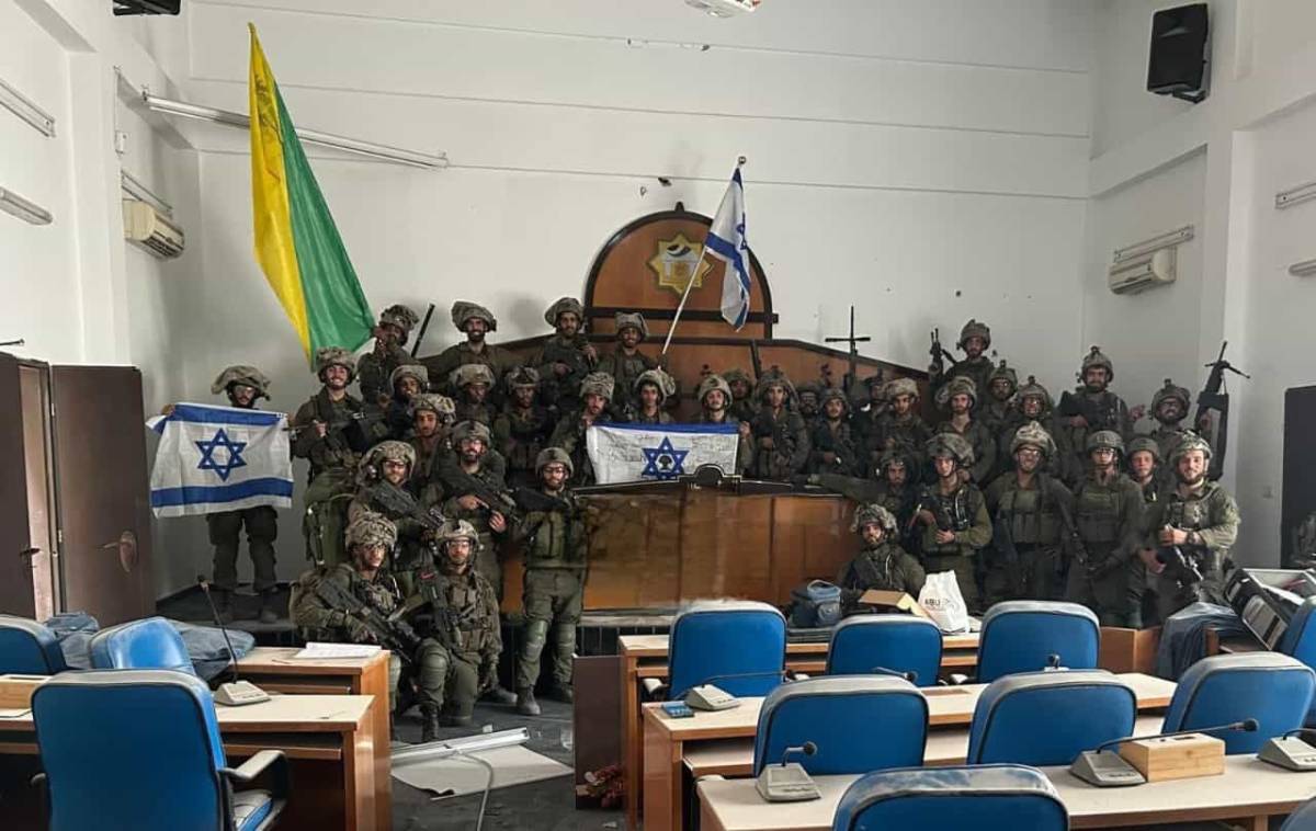 Guerra Israele-Hamas, truppe delle Idf nel parlamento di Gaza City | La diretta 
