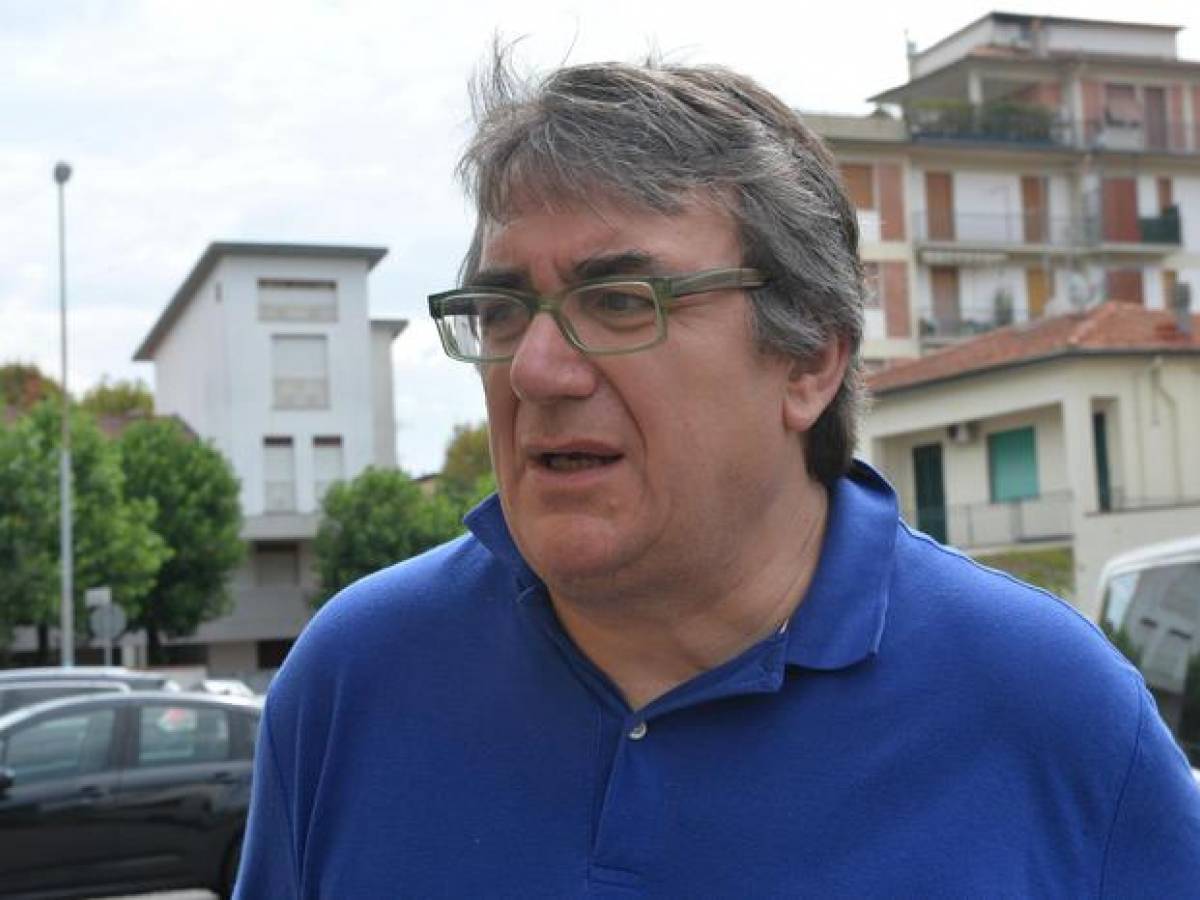 Immigrato tenta uno stupro nella chiesa di don Biancalani, il prete lo difende: "Ha problemi psicologici"